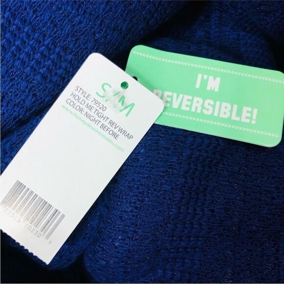 Bloomingdale’s Honeydew Hold Me Tight Reversible Wrap Cardigan Kimono - Picture 10 of 12